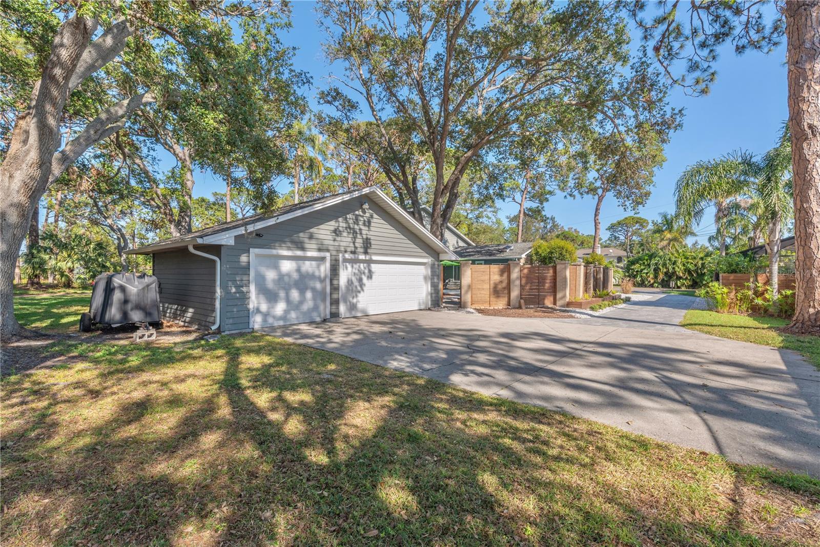 Detached garage.