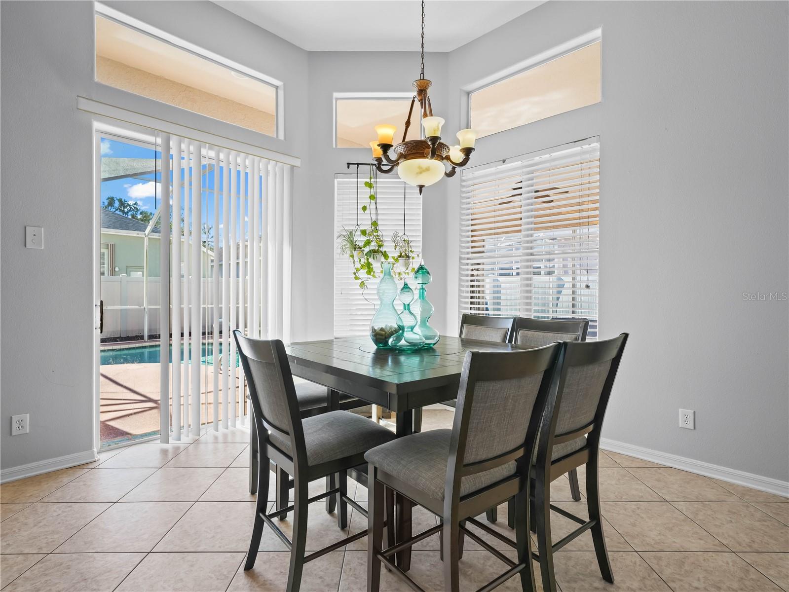 Dinette with sliding glass door to lanai