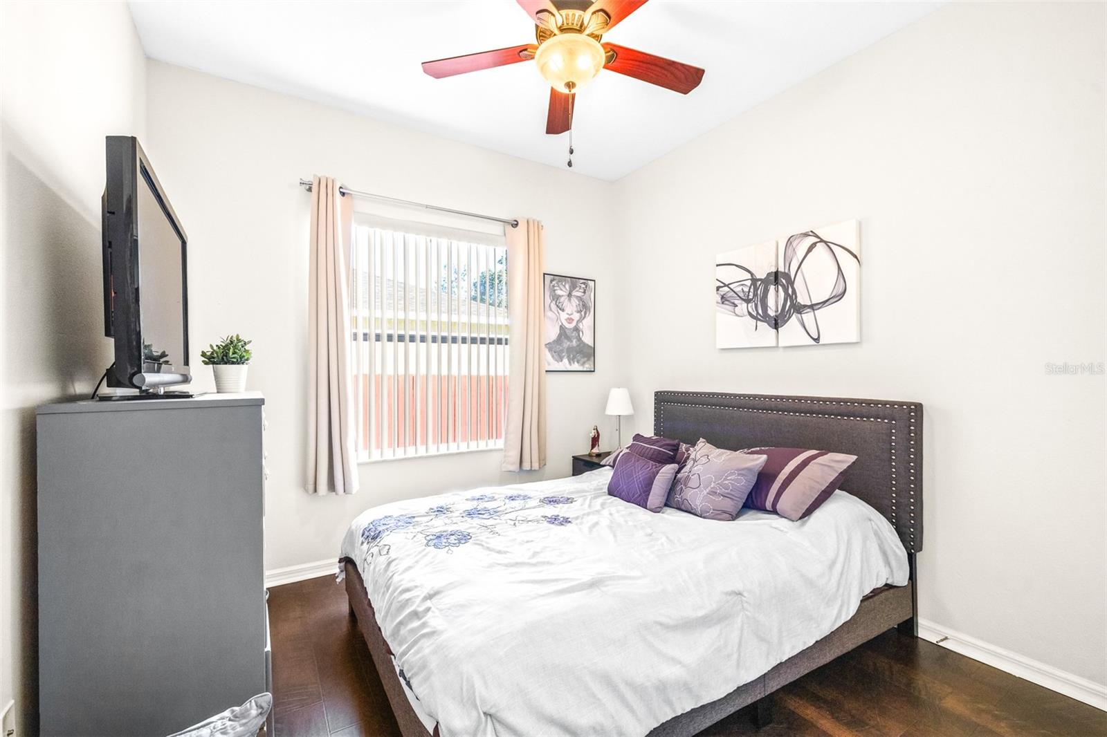 Bed 2 Ceiling fan