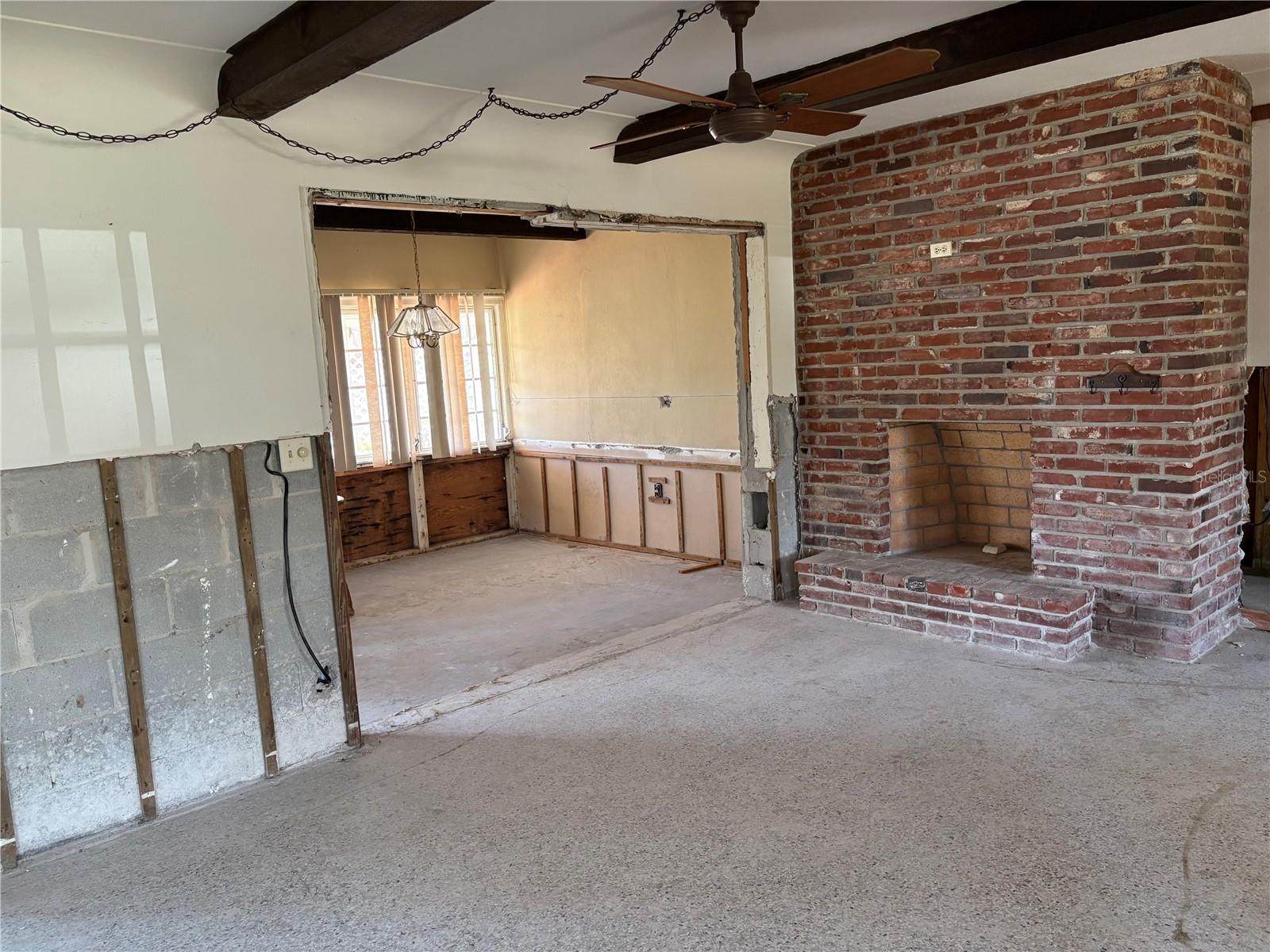 2 of 2 Fireplaces