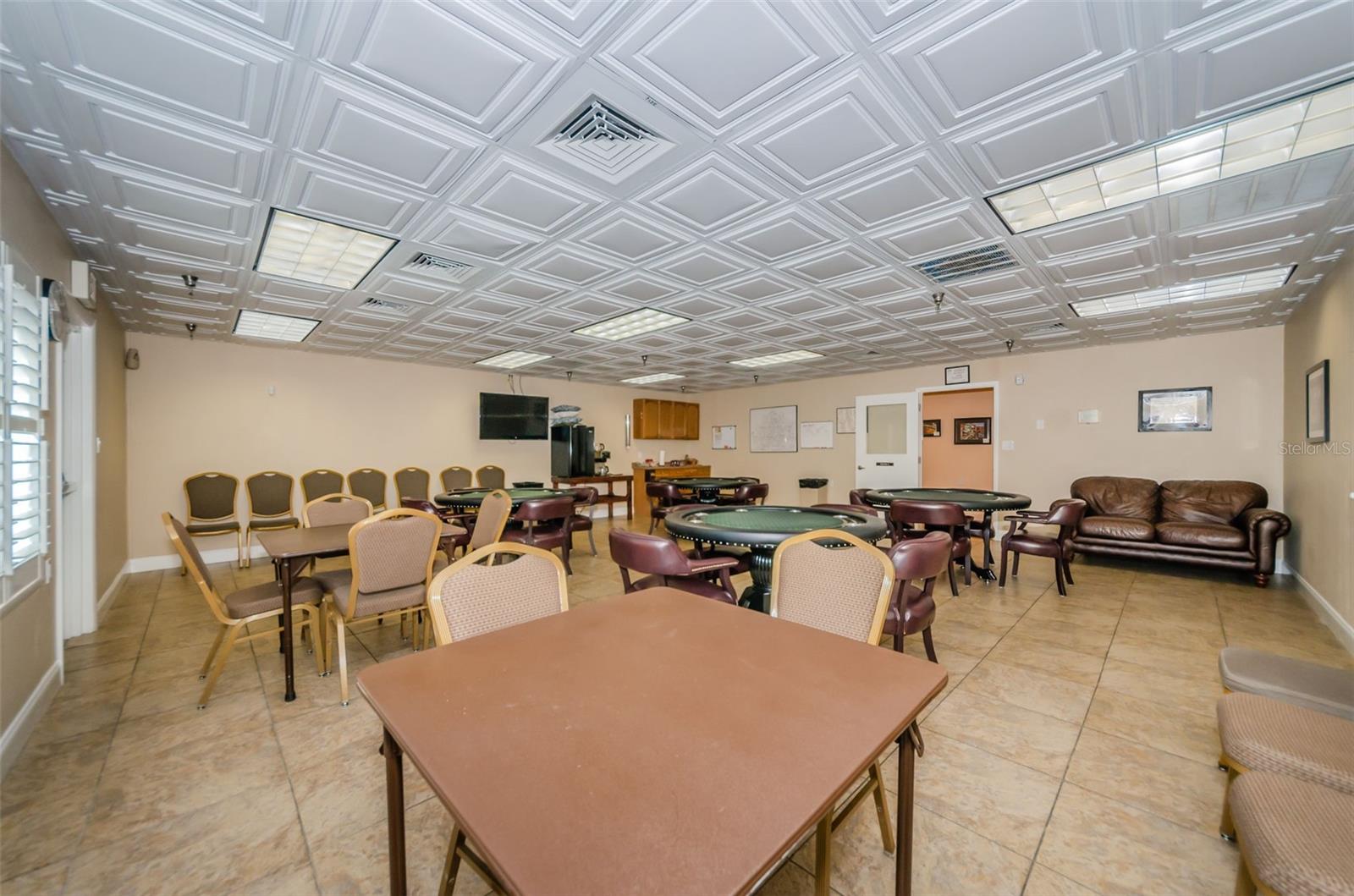 Community amenities Card Room