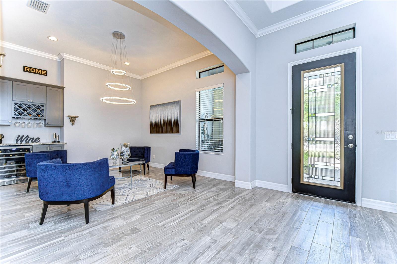 Dining area at foyer