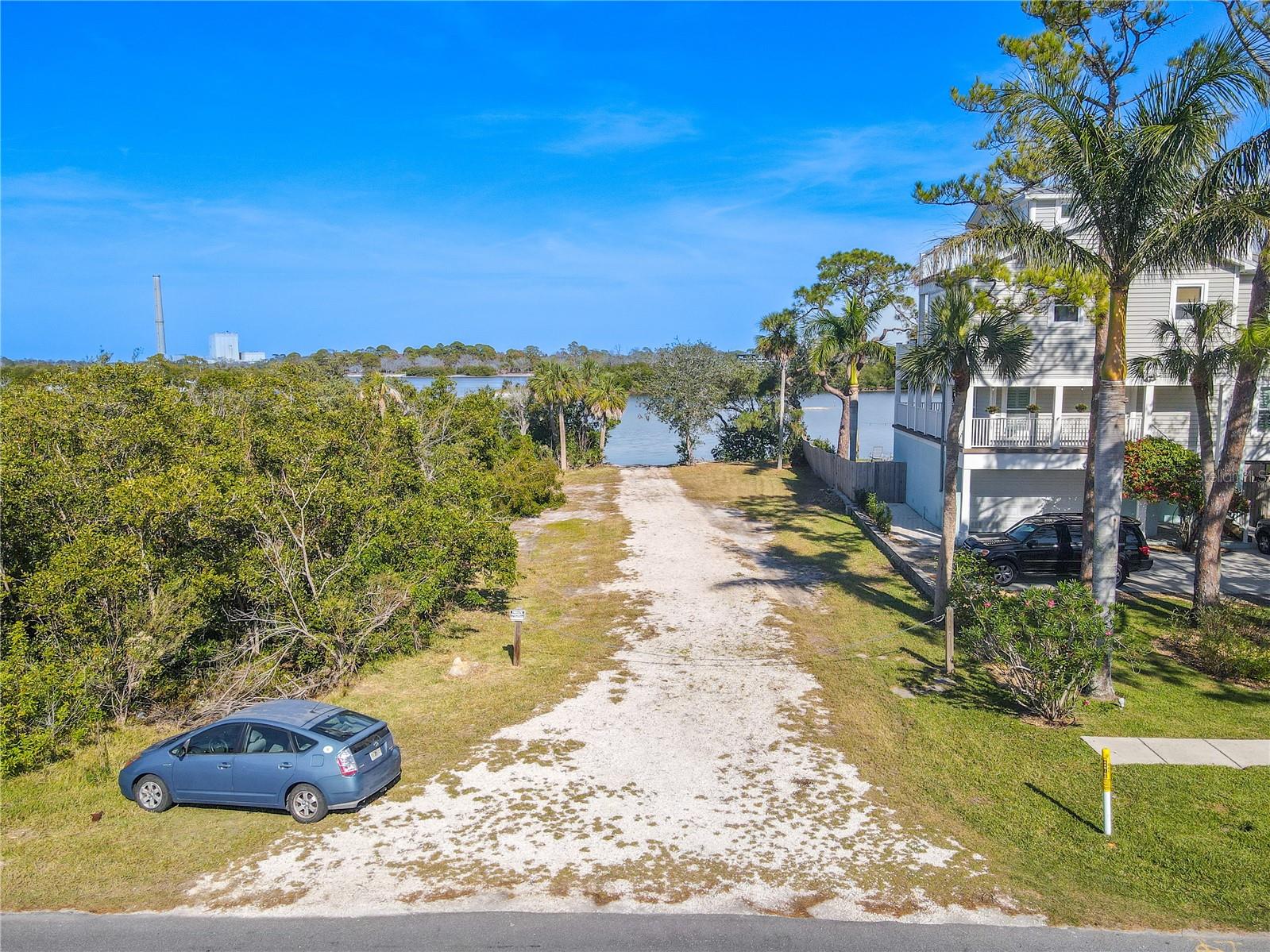 Deeded boat ramp