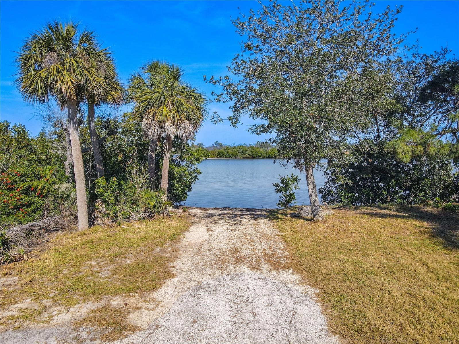 Deeded boat ramp