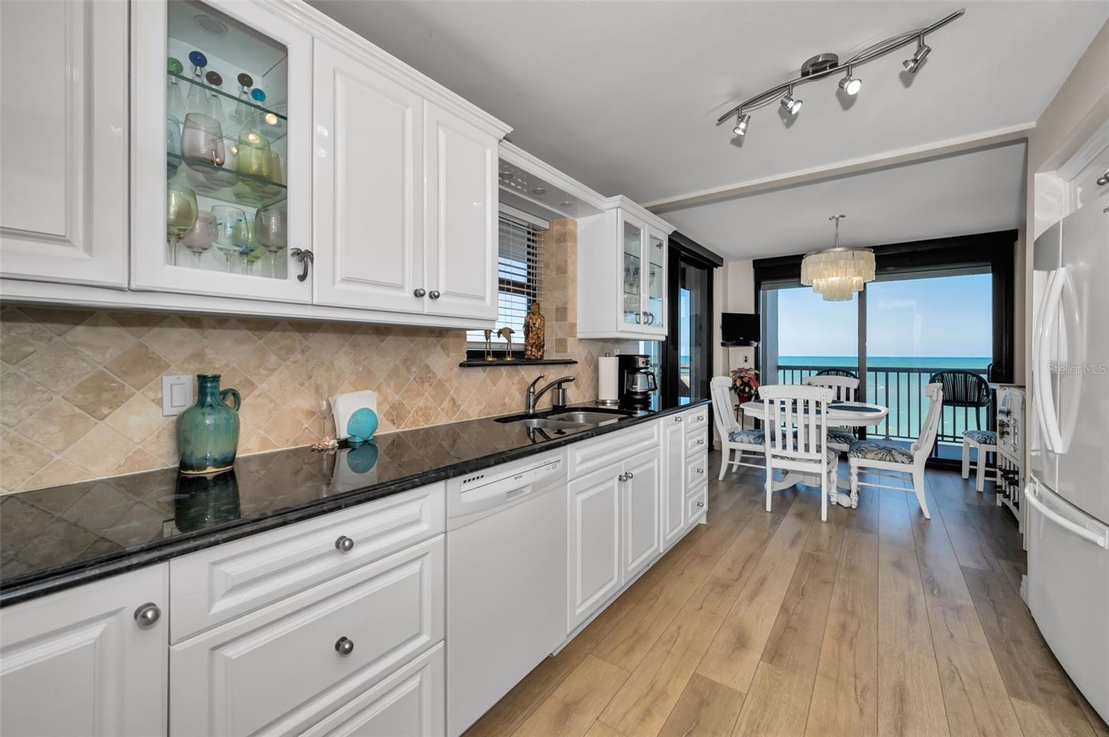 Spacious Kitchen with plenty of counter and cabinet space!