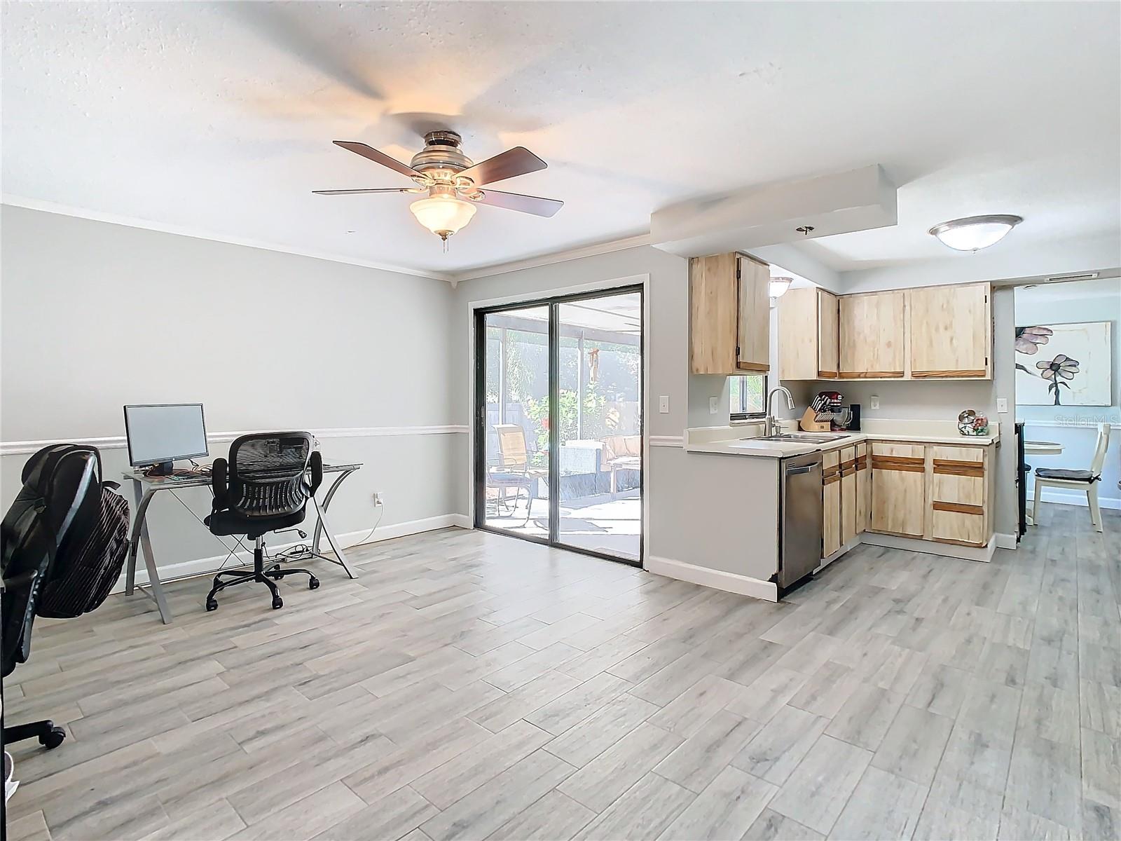 Family Room - Kitchen