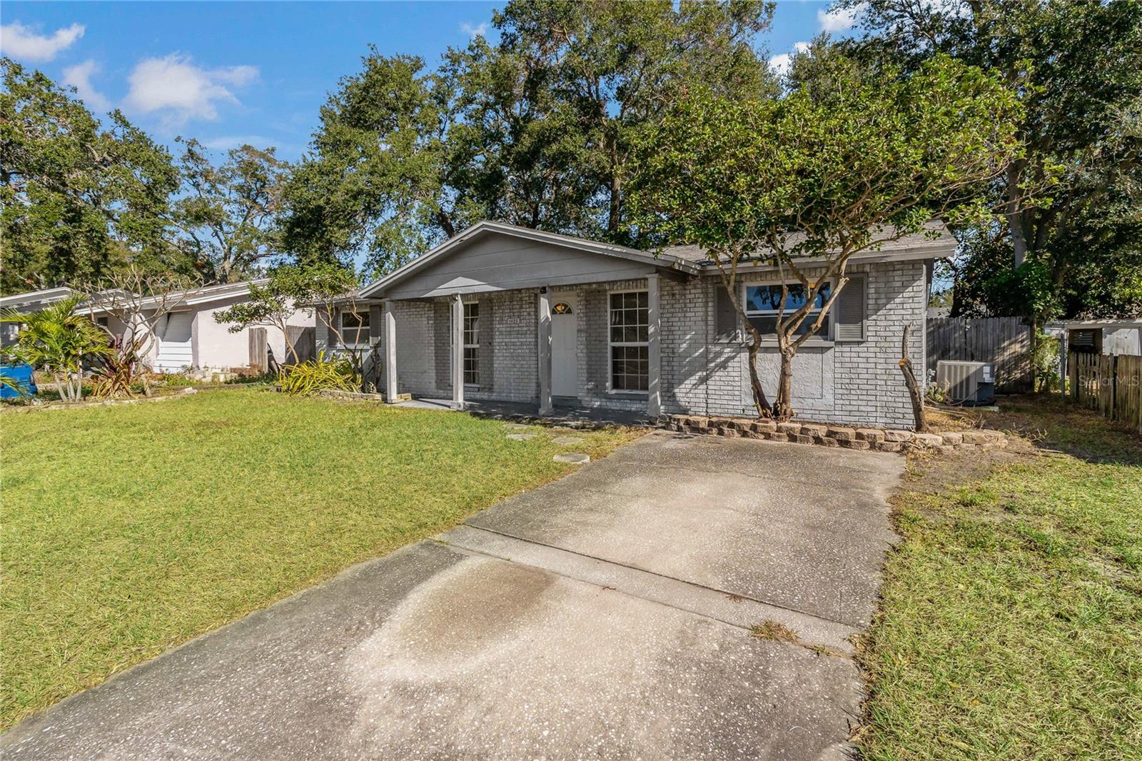 YOU WILL LOVE THIS CLEARWATER LOCATION