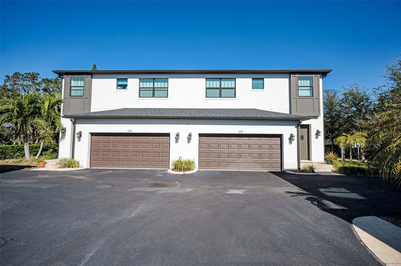 Exterior view of this fantastic townhome.