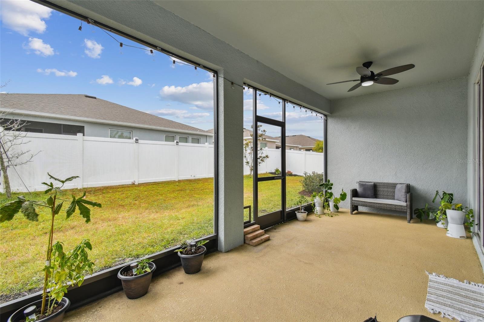 Screened In Back Patio w/Twin Fans