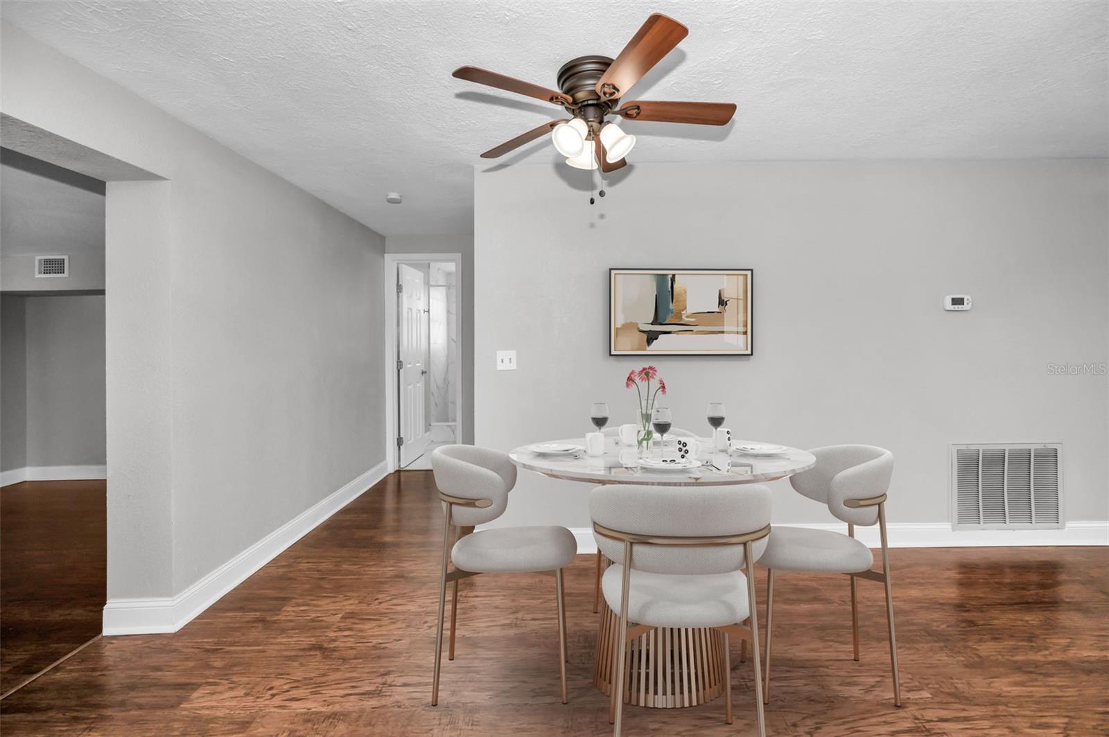 Dining Room Room/Kitchen