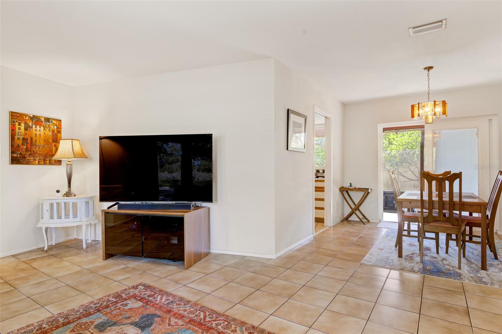 Living Room/Dining Room