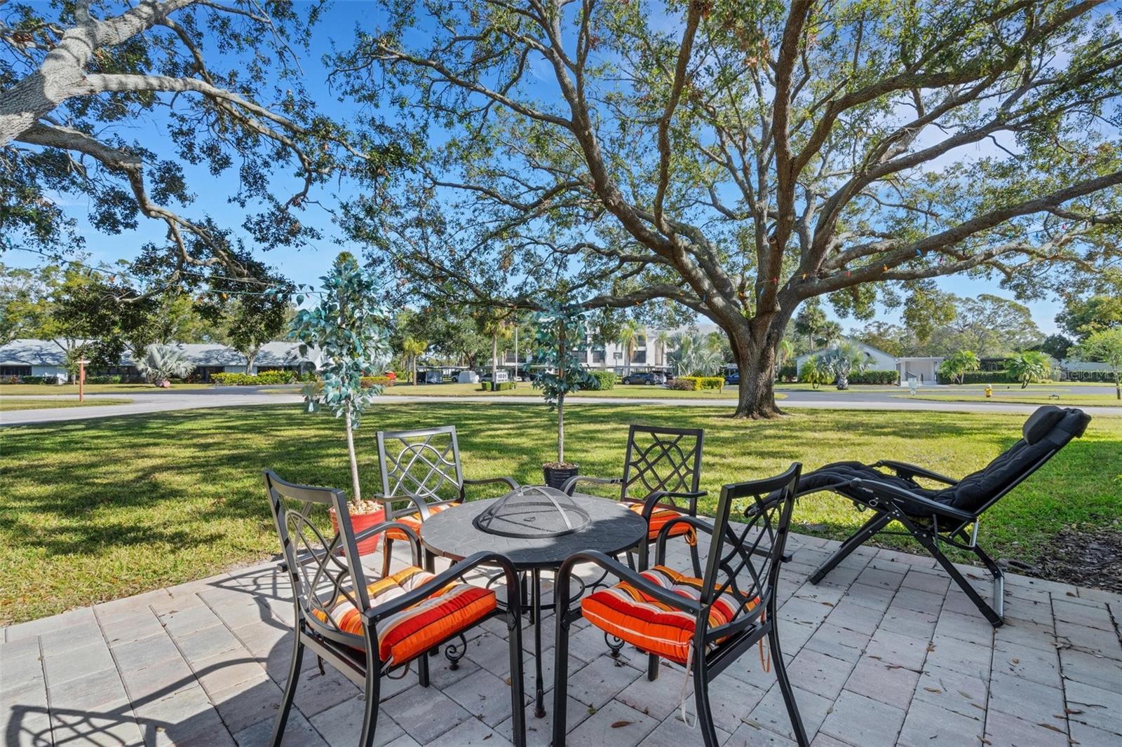 New paver rear patio big enough for outdoor seating & grill~