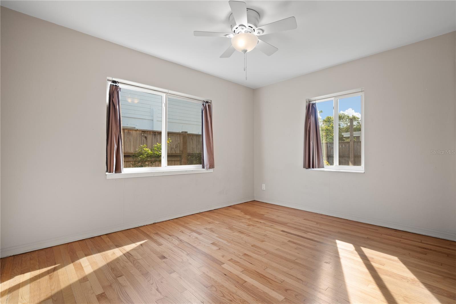 Main house bedroom 2