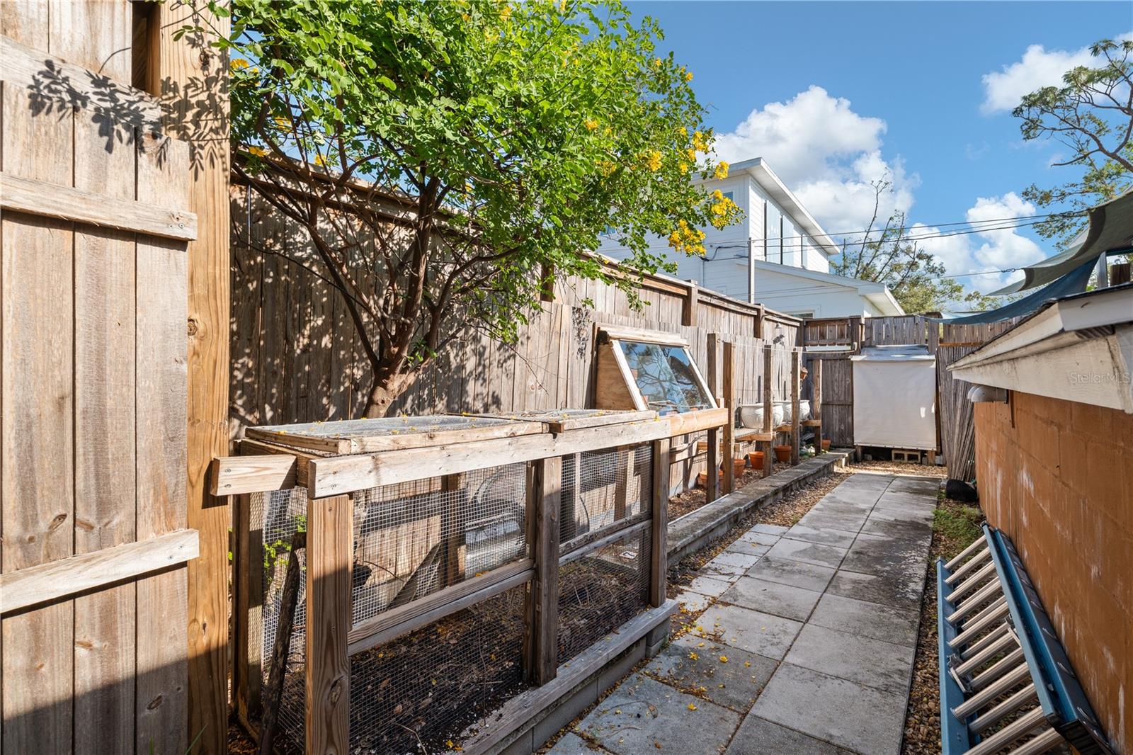 Cottage cisterns, garden