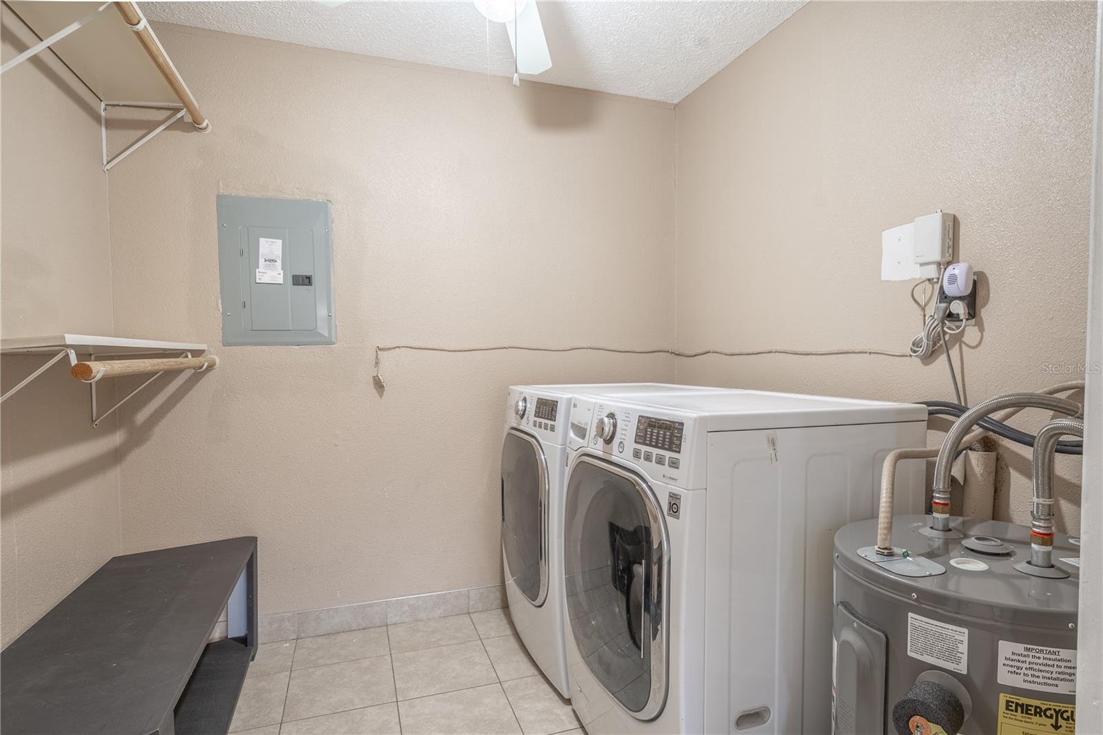 Laundry room can be converted into a 2nd bathroom