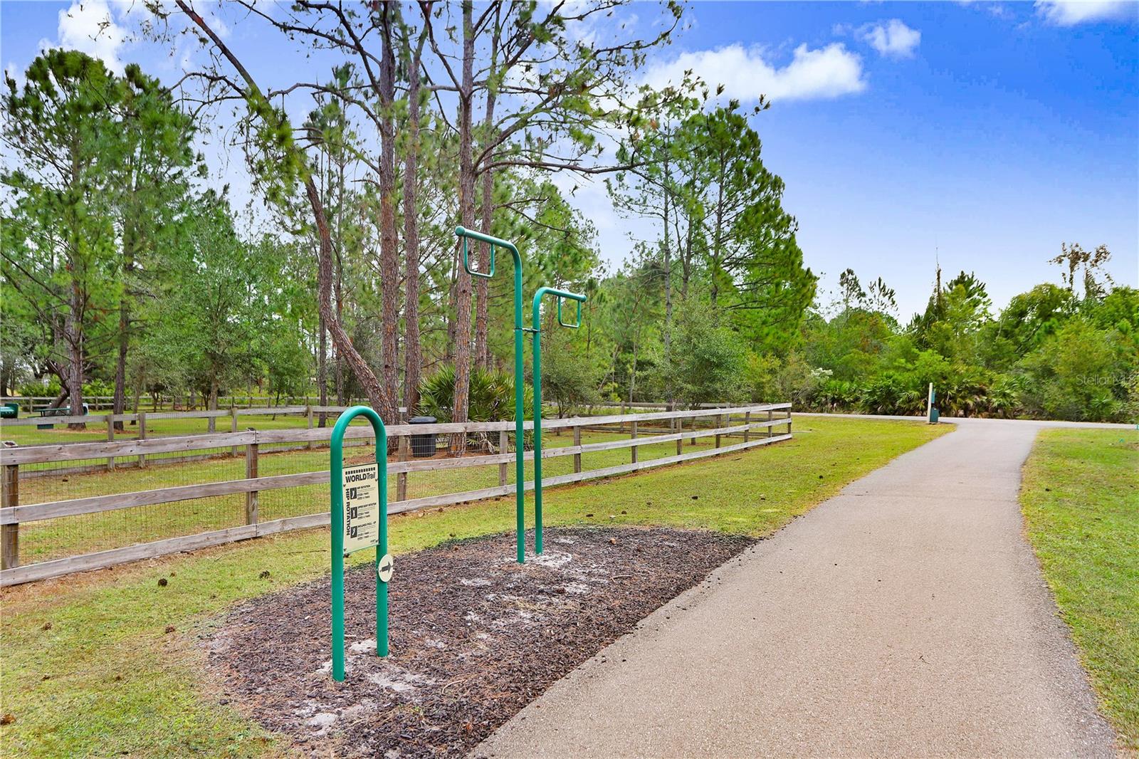 There are tons of amenities in Hunters Green!