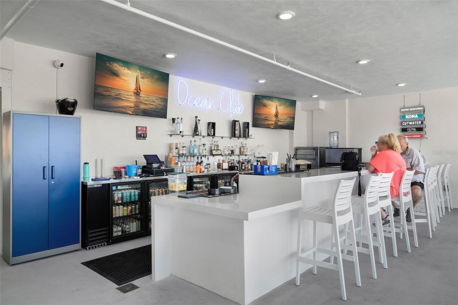 2ND FRONT BEACH FRONT BAR WITH STAIRS LEADING DOWN TO THE POOL LOUNGE AREA