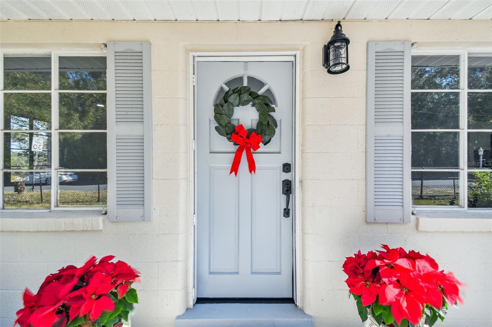 WELCOME HOME! (Front door)