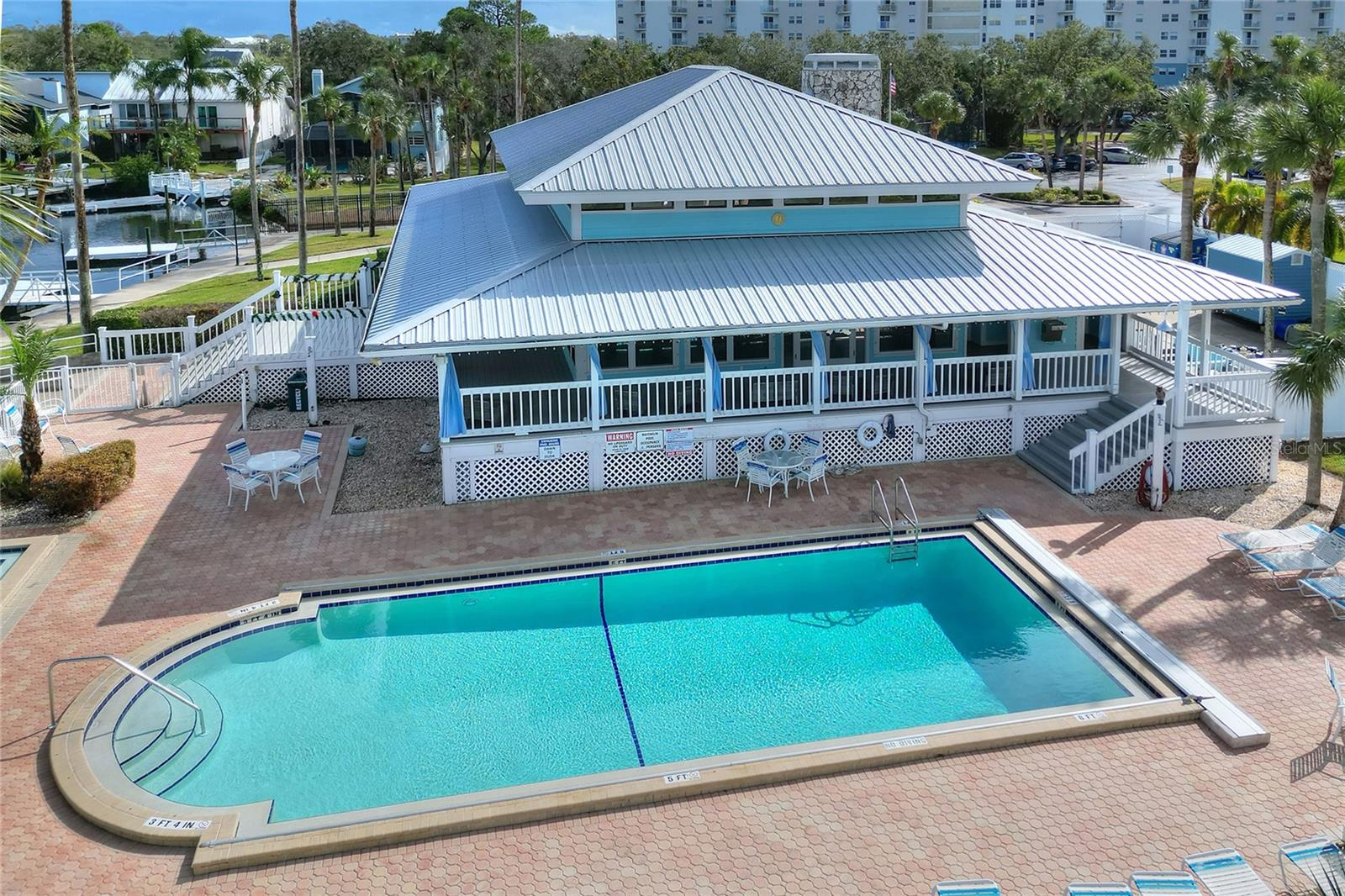 Clubhouse & Pool