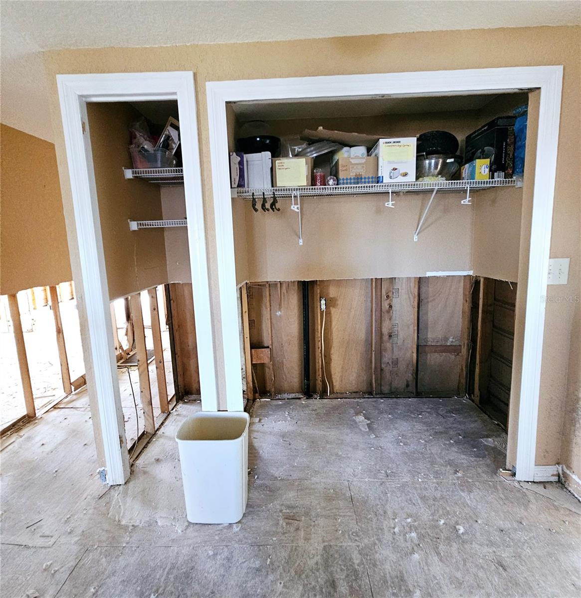 Pantry & Closet area located at the end iof the kitchen