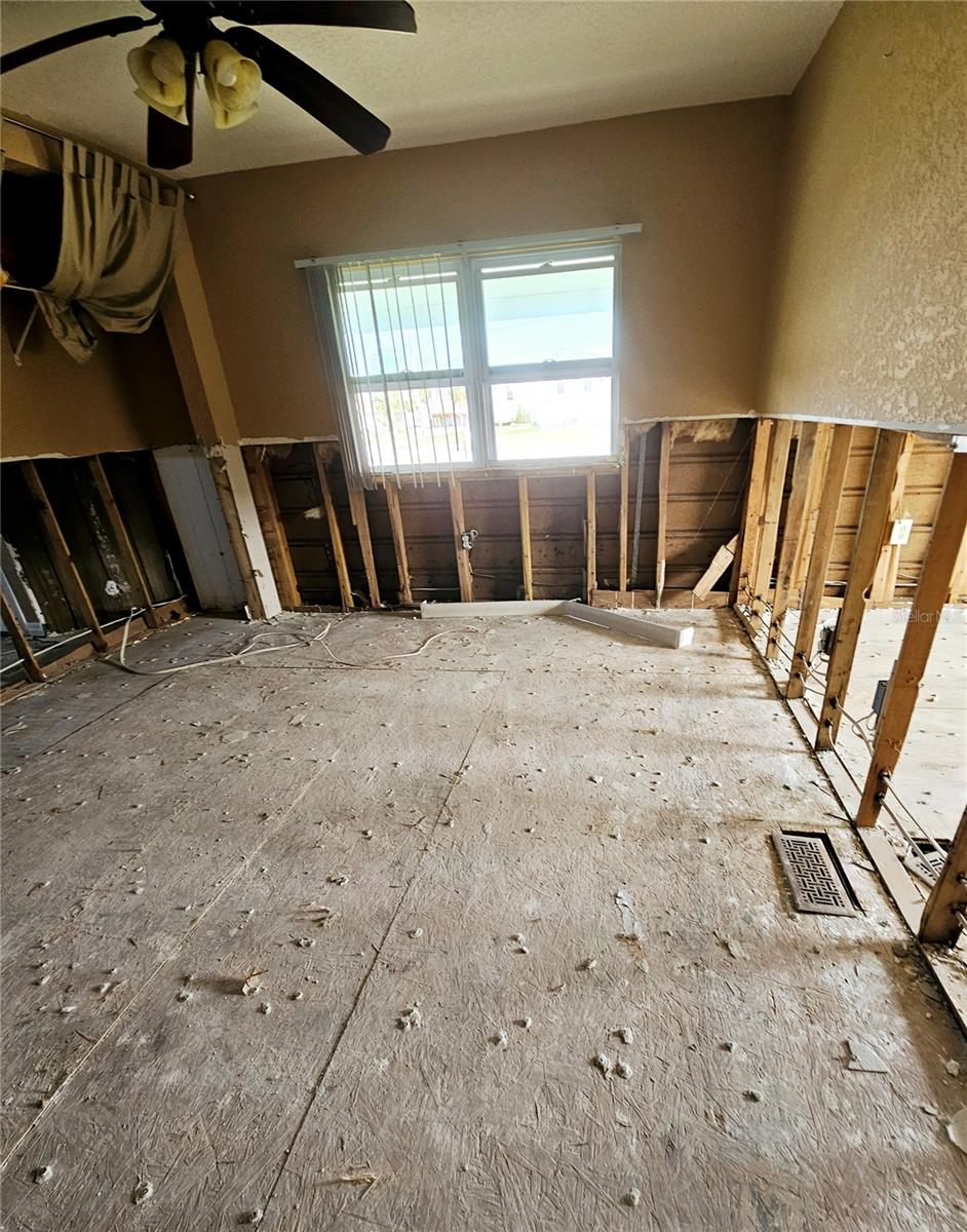 Main hallway bathroom. Tub/Shower & toliet still remain.