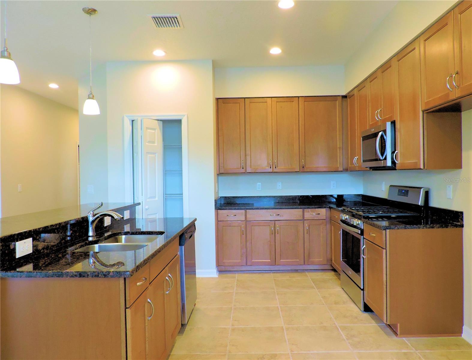 EXAMPLE OF FINISHED KITCHEN