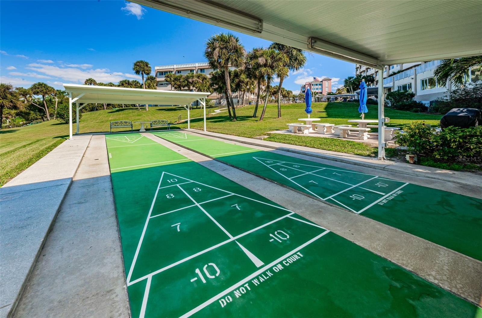 Shuffle board area