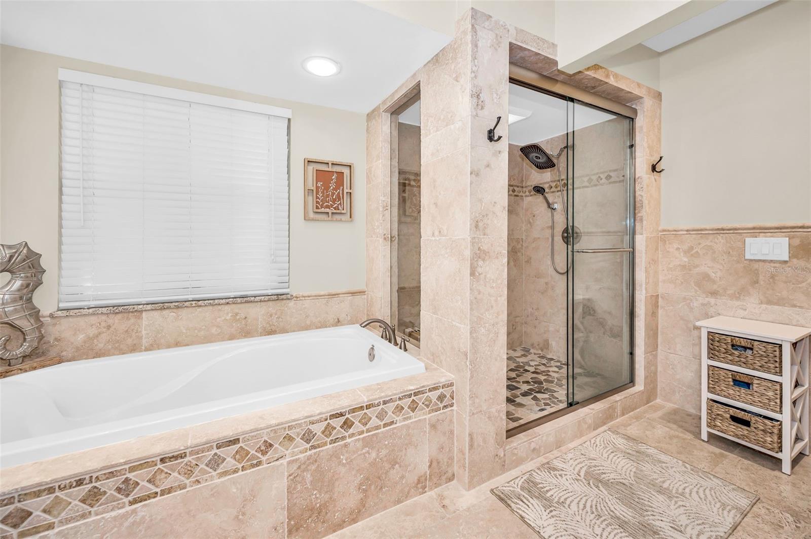 Master Suite #1 Tub & Shower