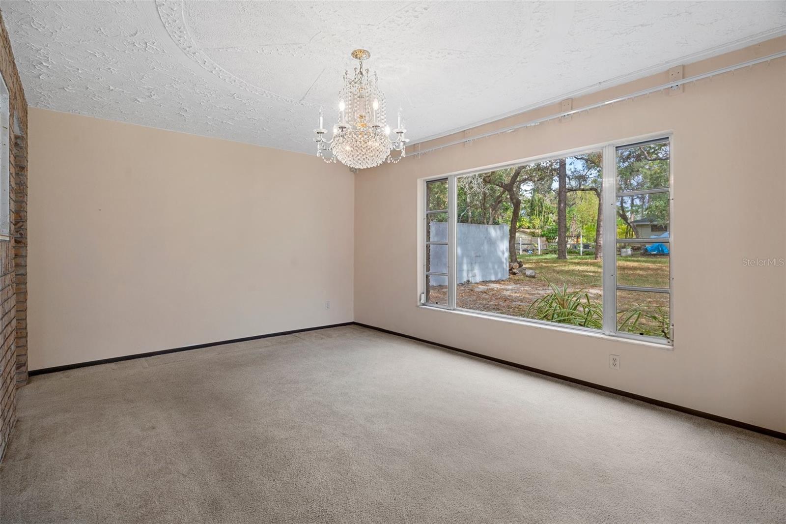 Dining room adjacent to kitchen and off of living roomroom