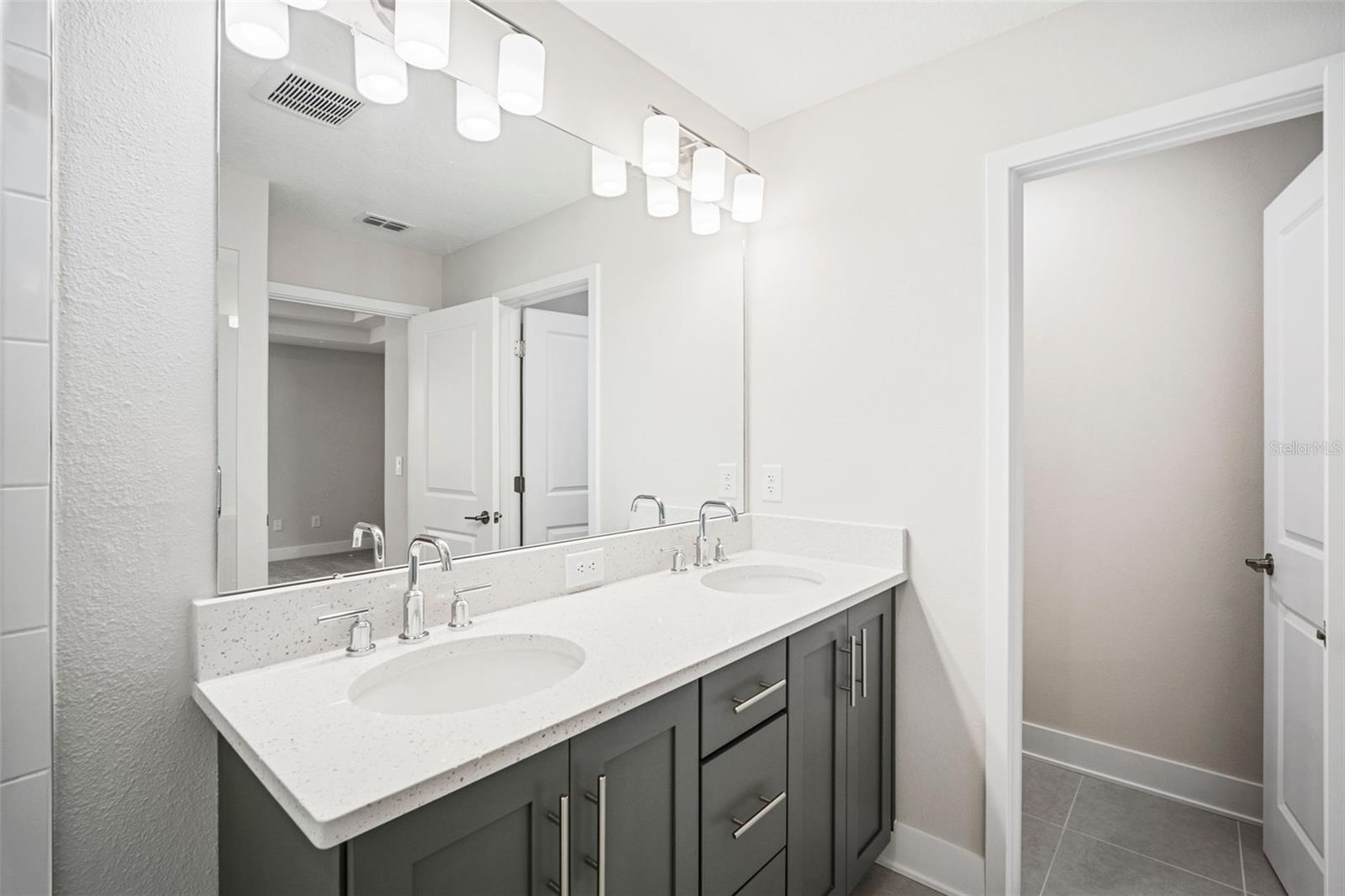 Dual Sinks