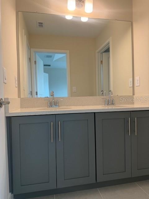 Dual sinks - Jack and Jill bathroom