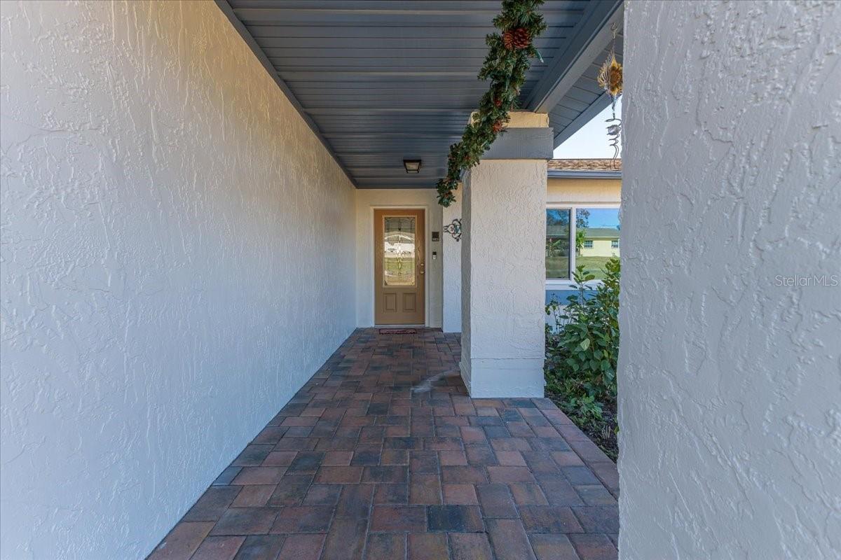 Entrance with Pavers