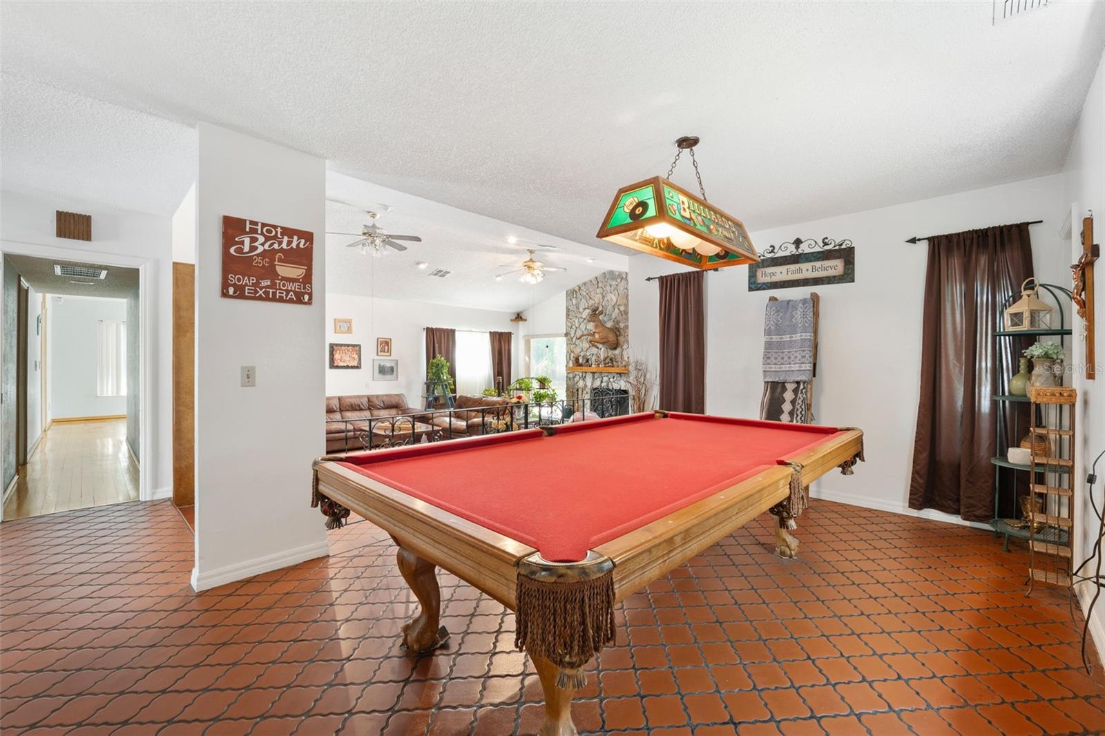 Dining room with Pool Table