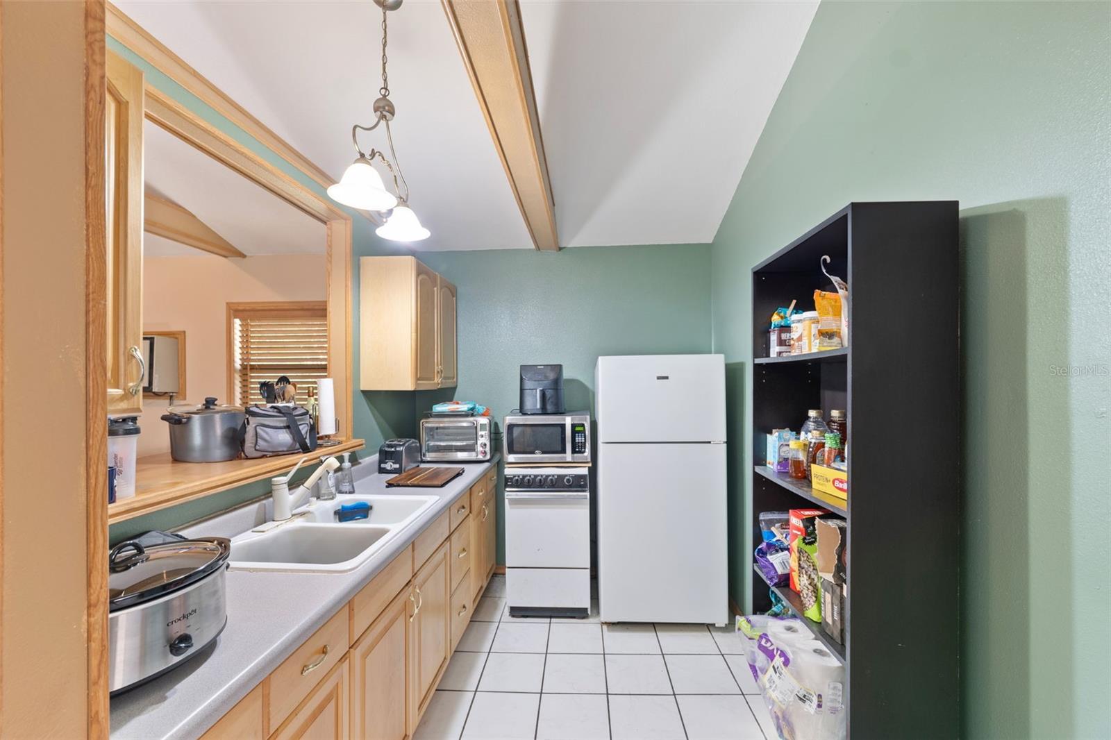 Detached APARTMENT kitchen space