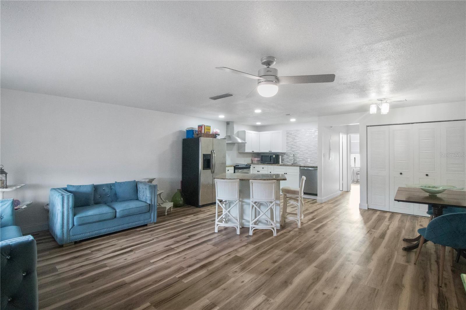 OPEN LIVING ROOM AND KITCHEN