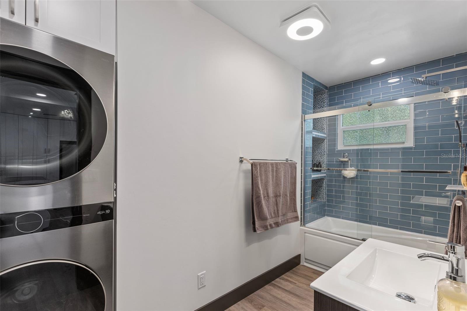 Bathroom 2 with Laundry area