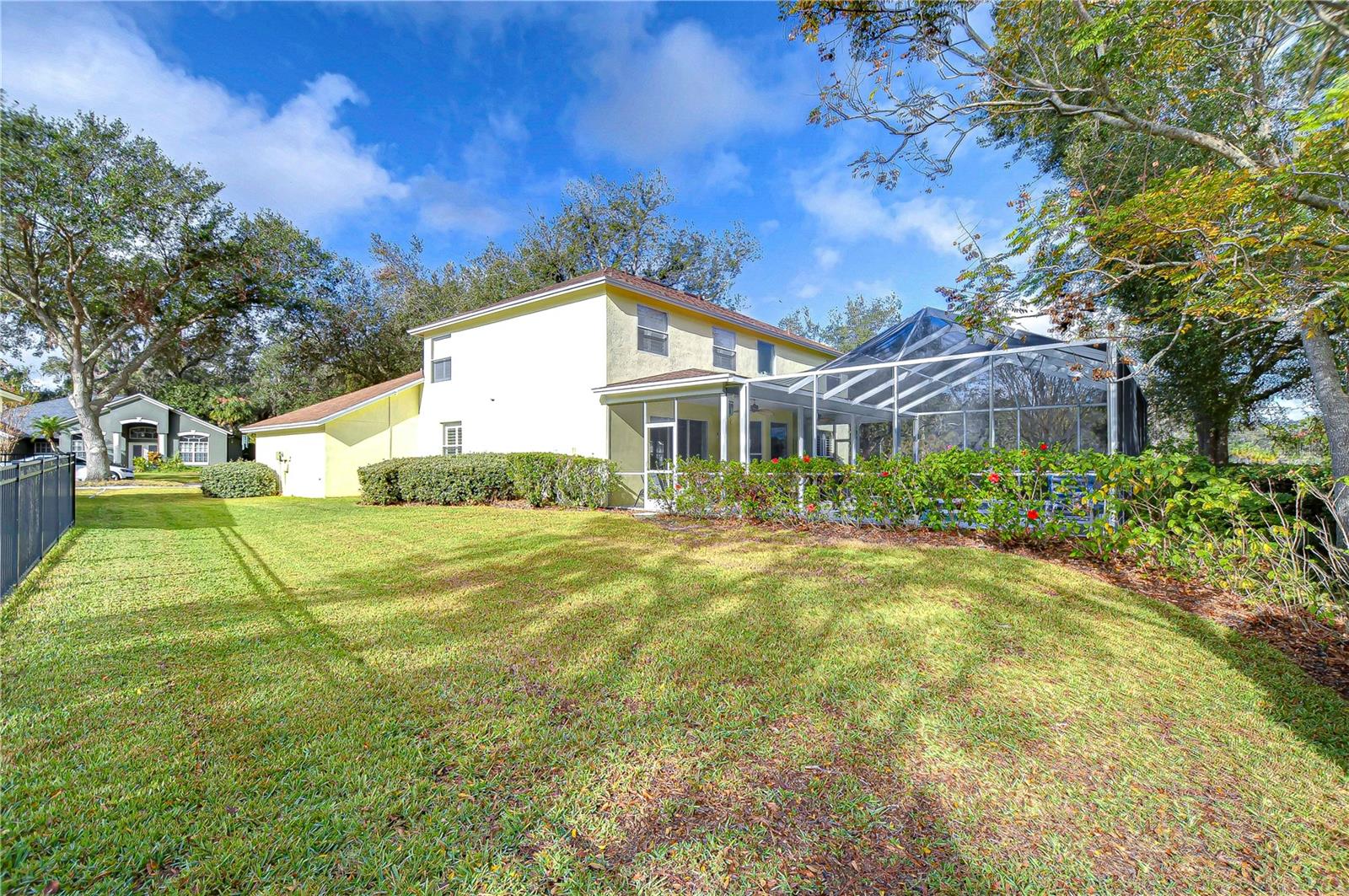 HUGE yard space in addition to the large lanai!