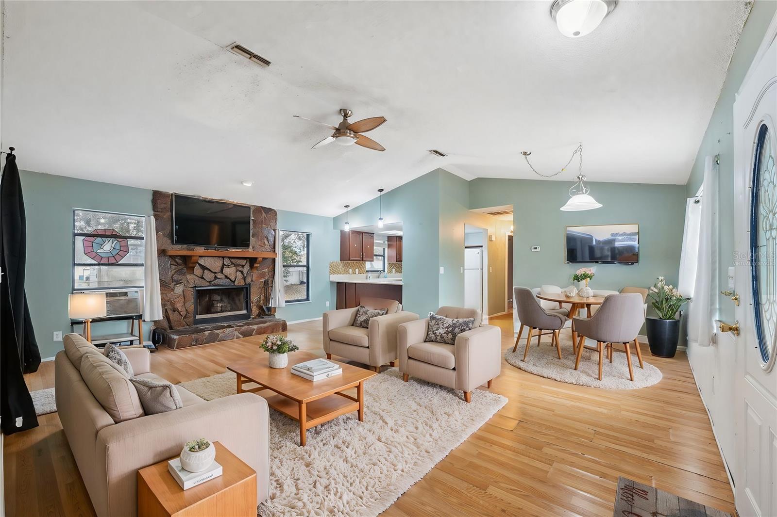 Living Room/Dining Area (Virtually Staged)