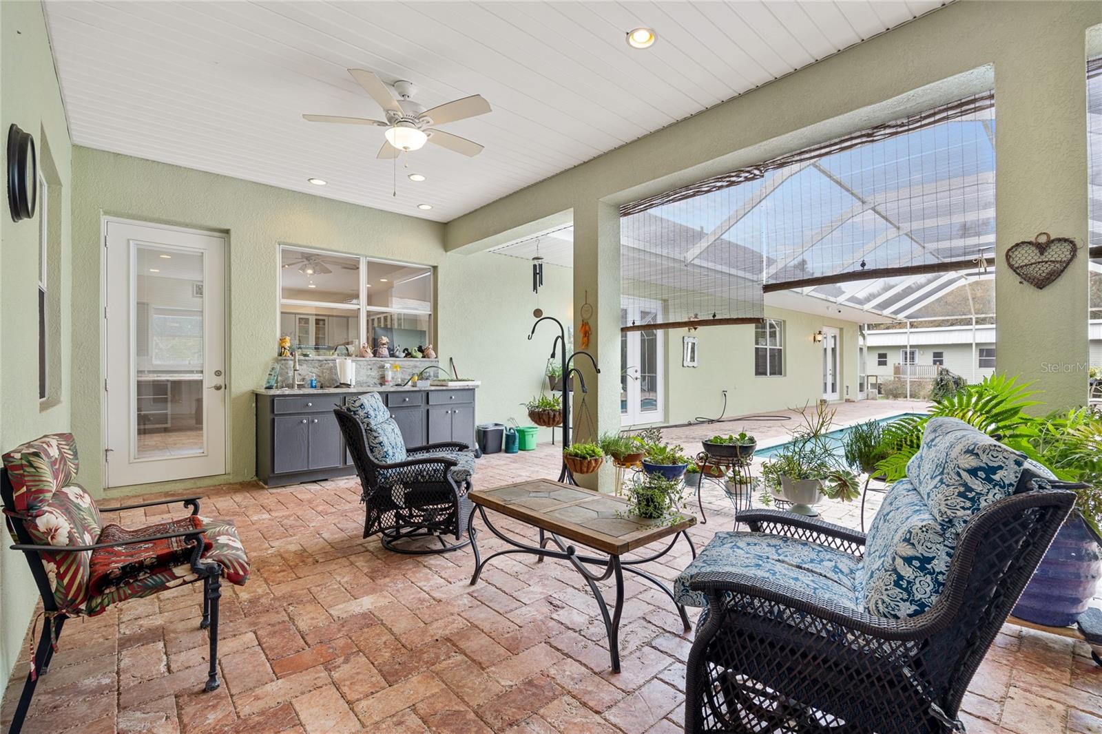 Lanai / Pool Area