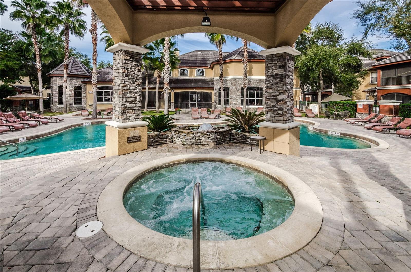 Tuscany Hot tub