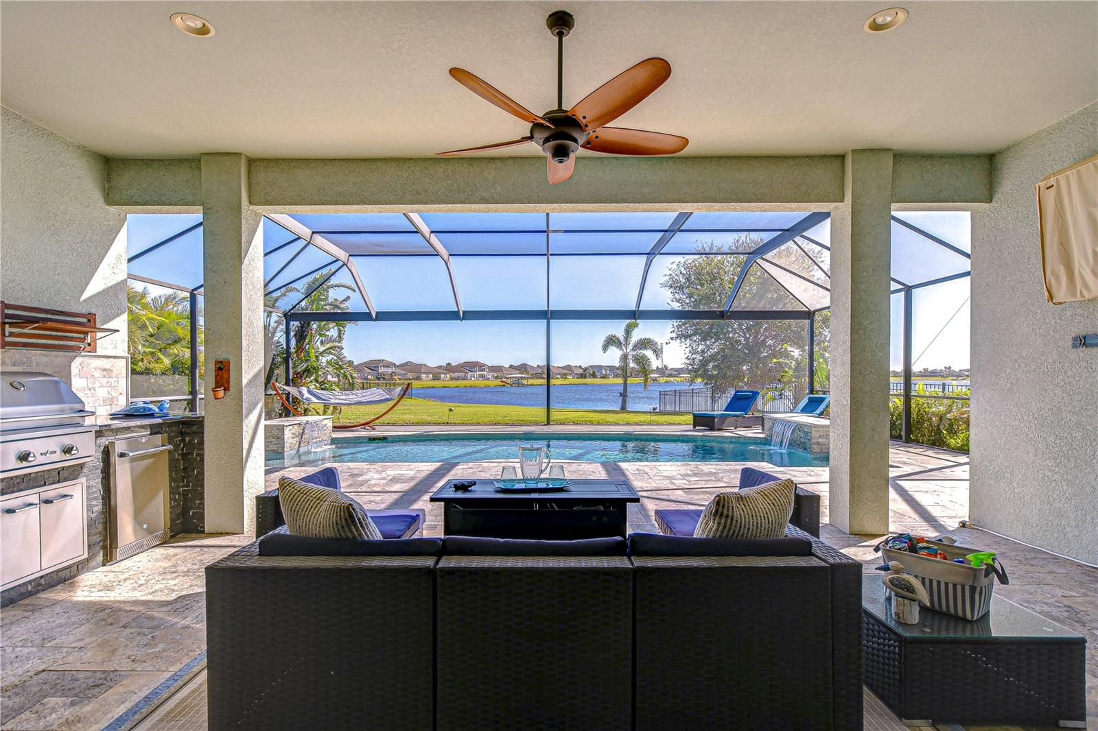 Large screened and covered lanai!