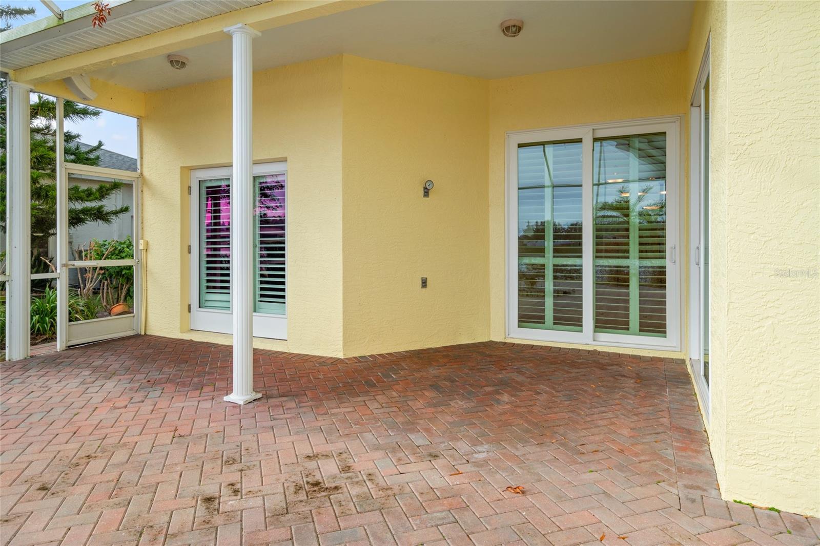 Master Bedroom Entrance From Lanai