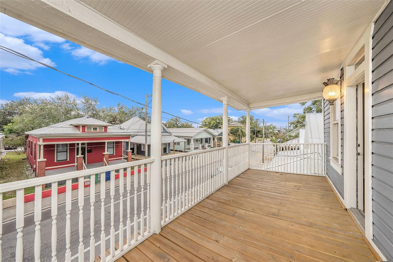 2nd floor porch