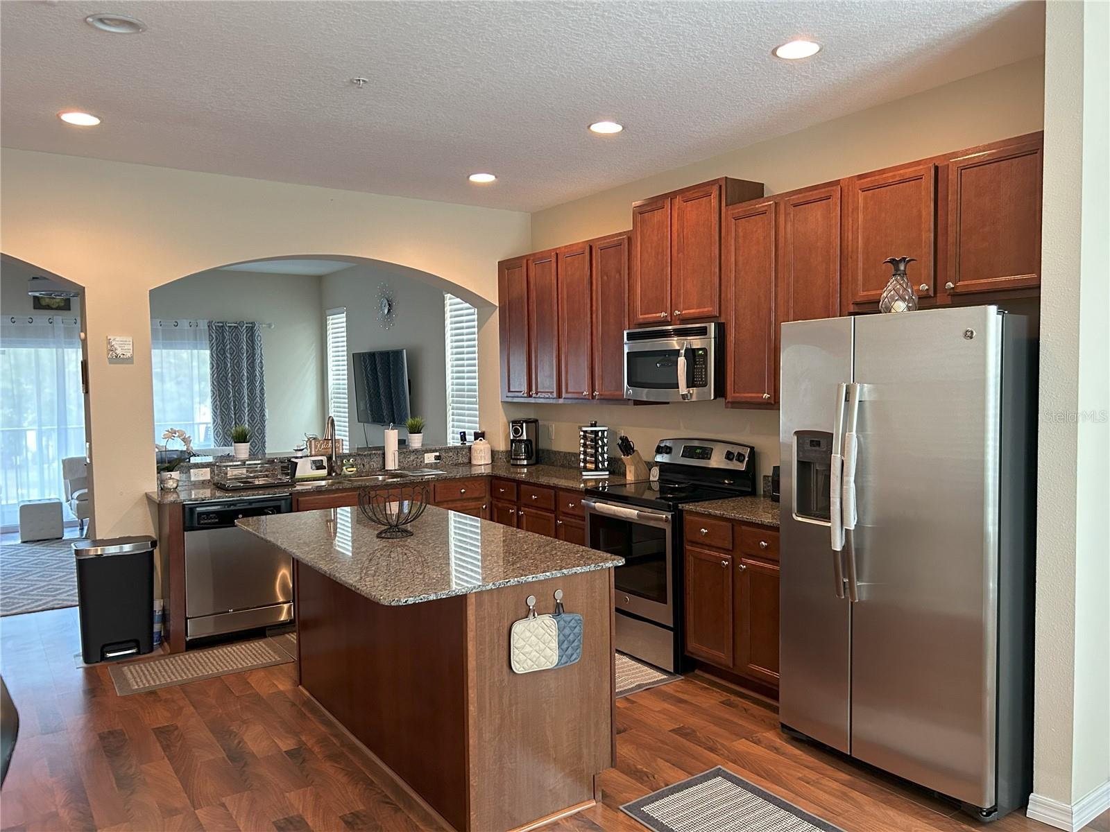 Kitchen Dining Area 2