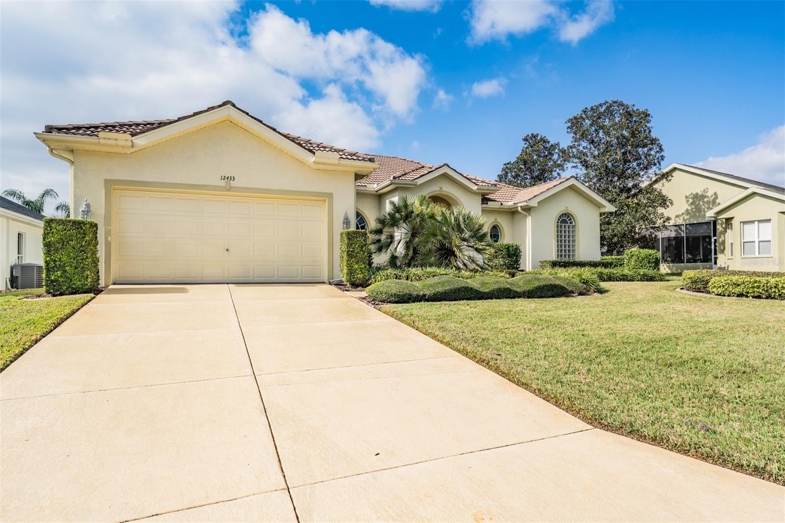 Long driveway for family and friends