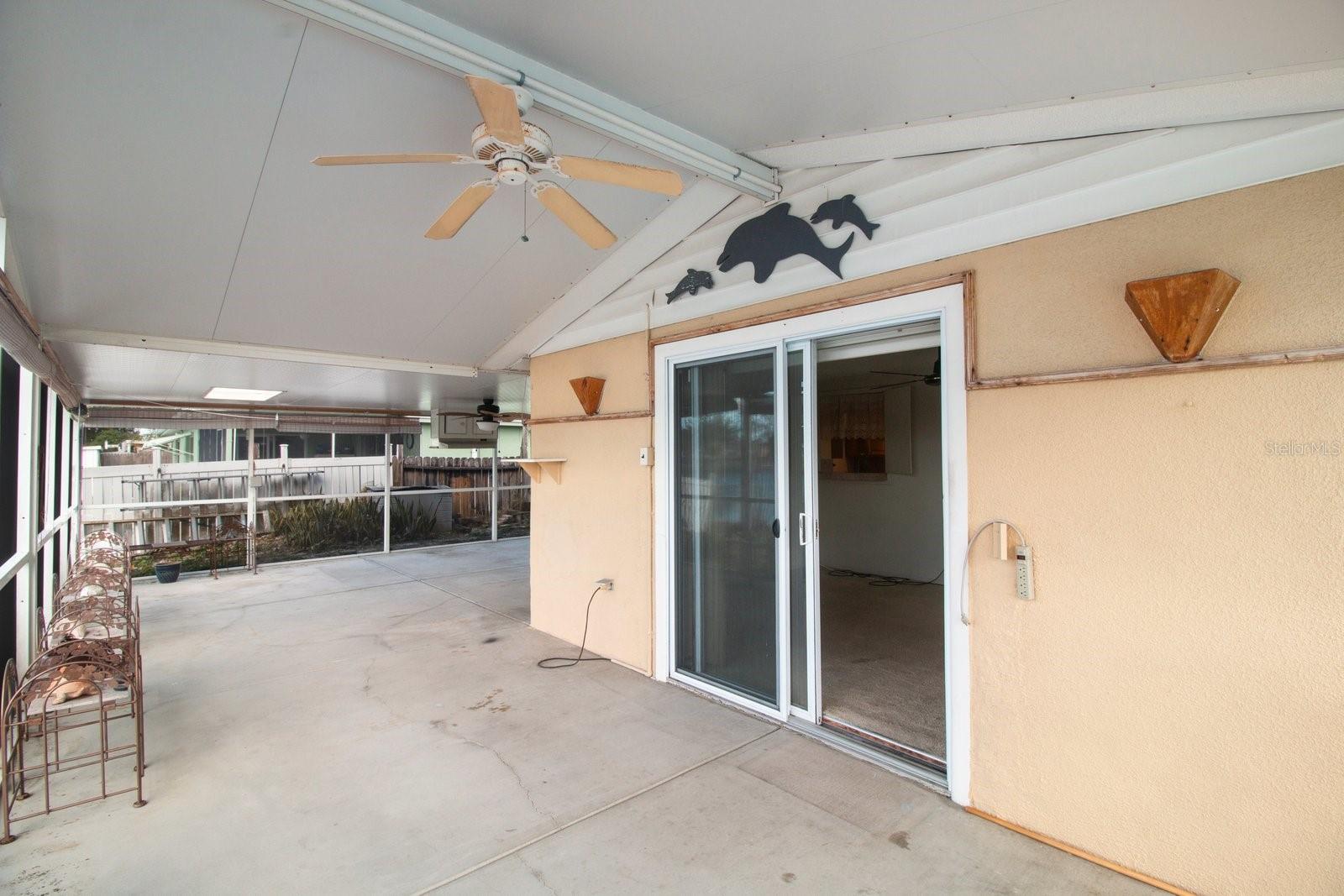 Large screened Patio