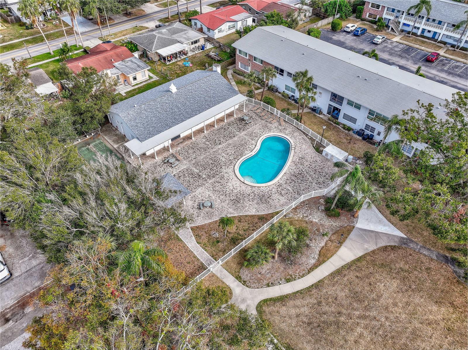 COMMUNITY CLUBHOUSE AND POOL TO ENJOY YEAR-ROUND