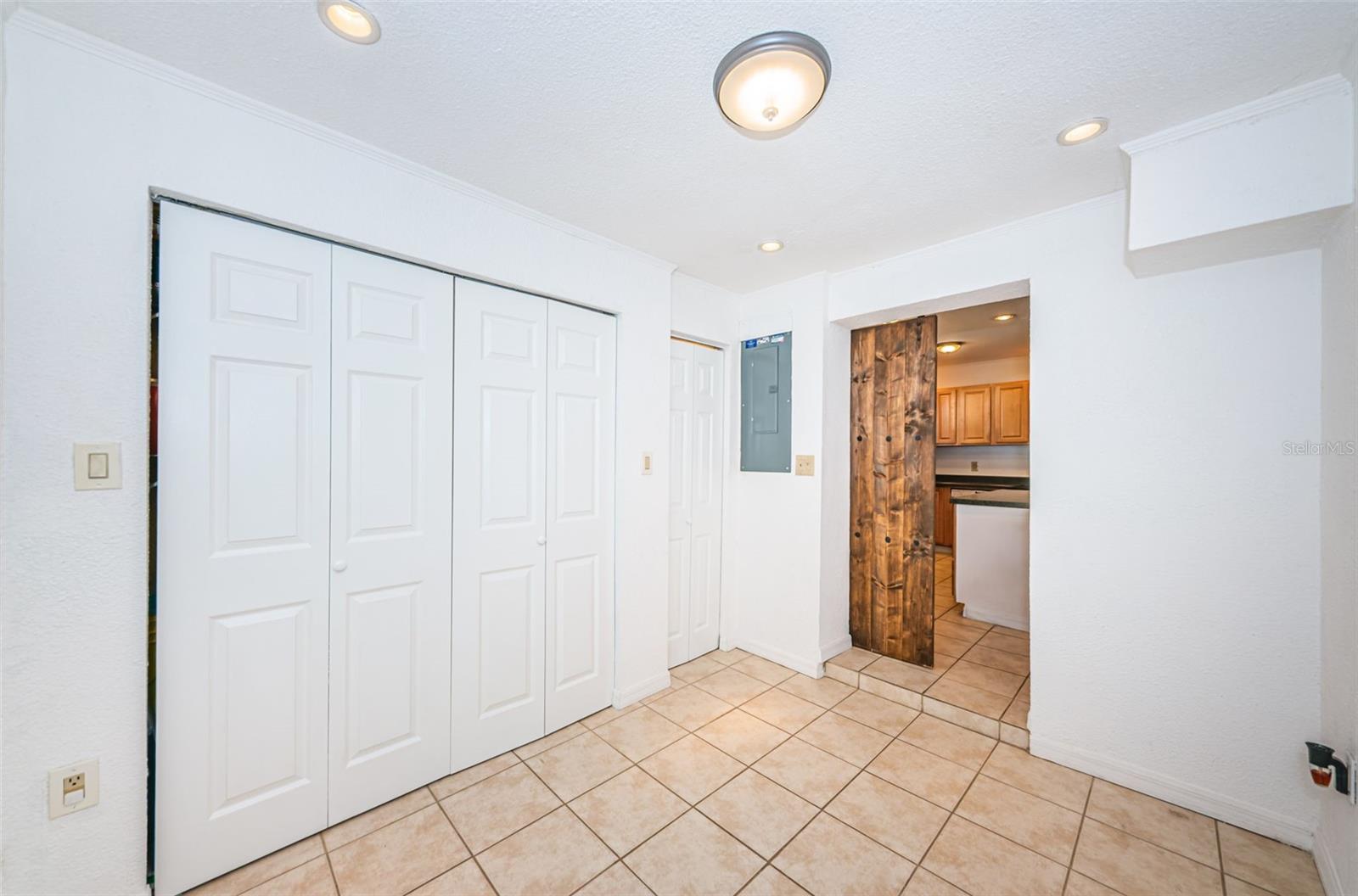 Mudroom - Laundry