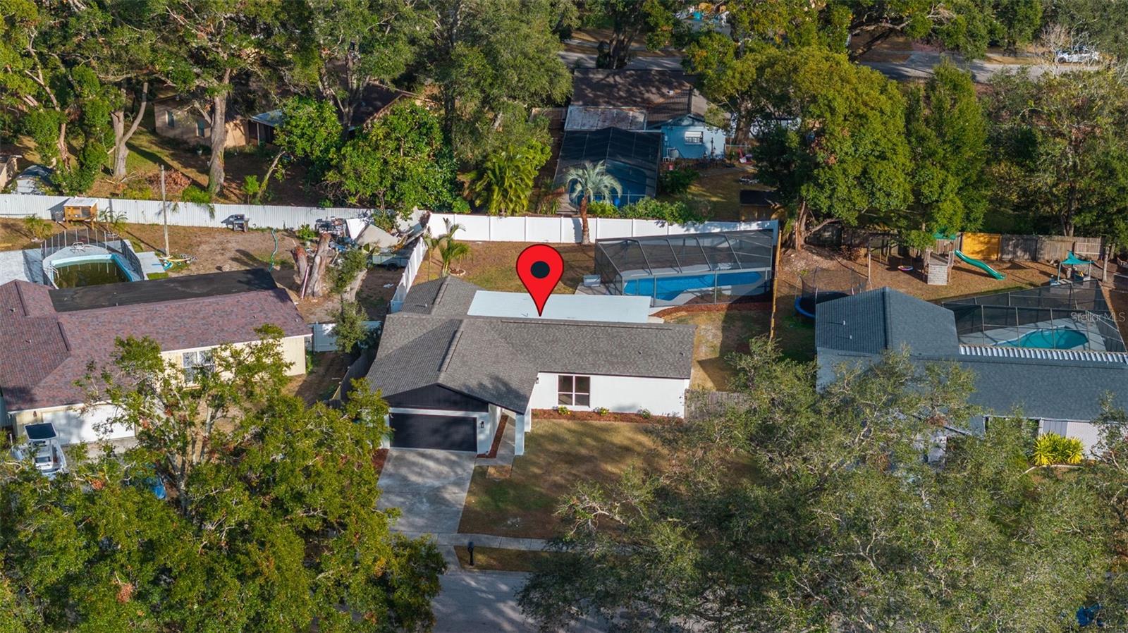 Fully Fenced Back yard!