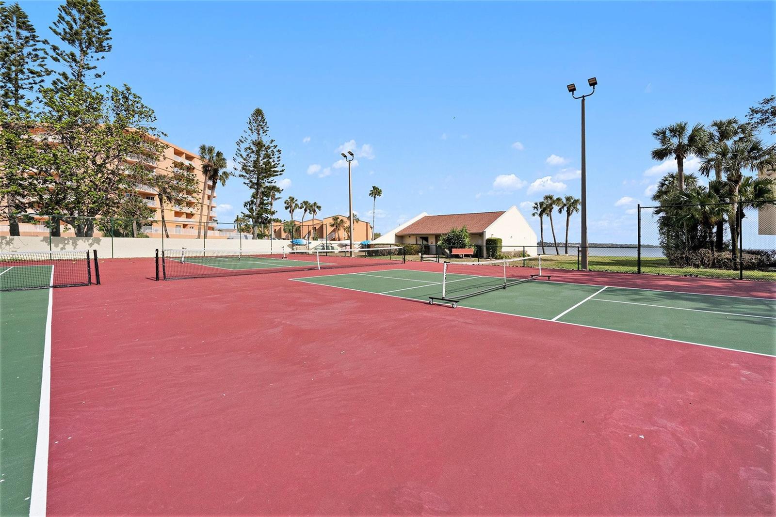 Tennis and Pickleball Courts 7540 SUNSHINE SKYWAY LN S, #220, SAINT PETERSBURG, FL 33711